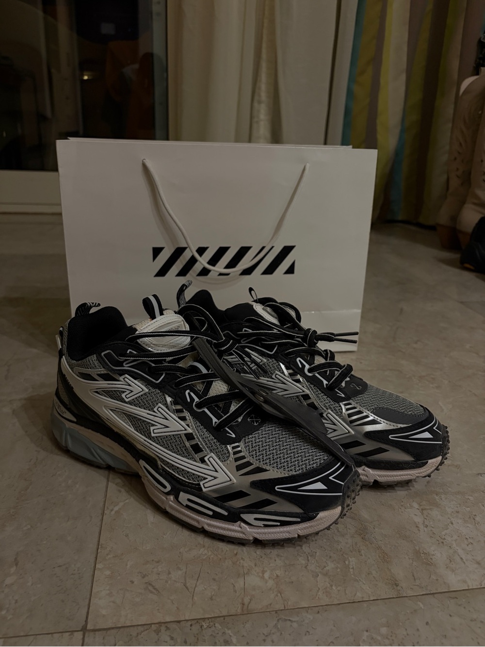 Off-White Men's Black and Gray Athletic Shoes